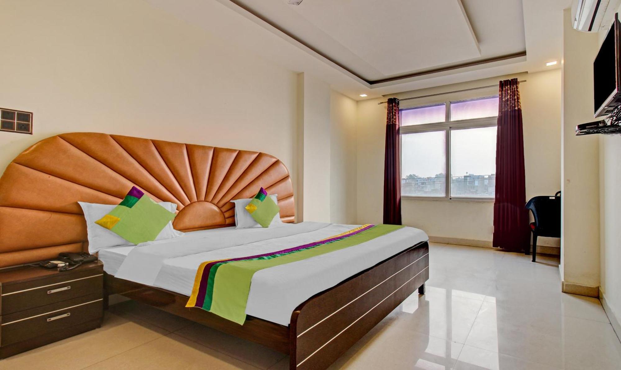 Treebo Silver Grand New Agreement Lucknow Extérieur photo