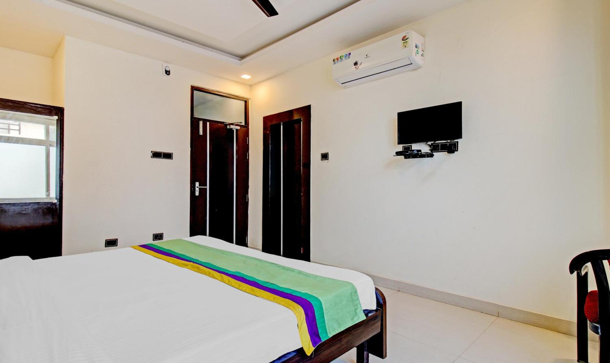 Treebo Silver Grand New Agreement Lucknow Extérieur photo
