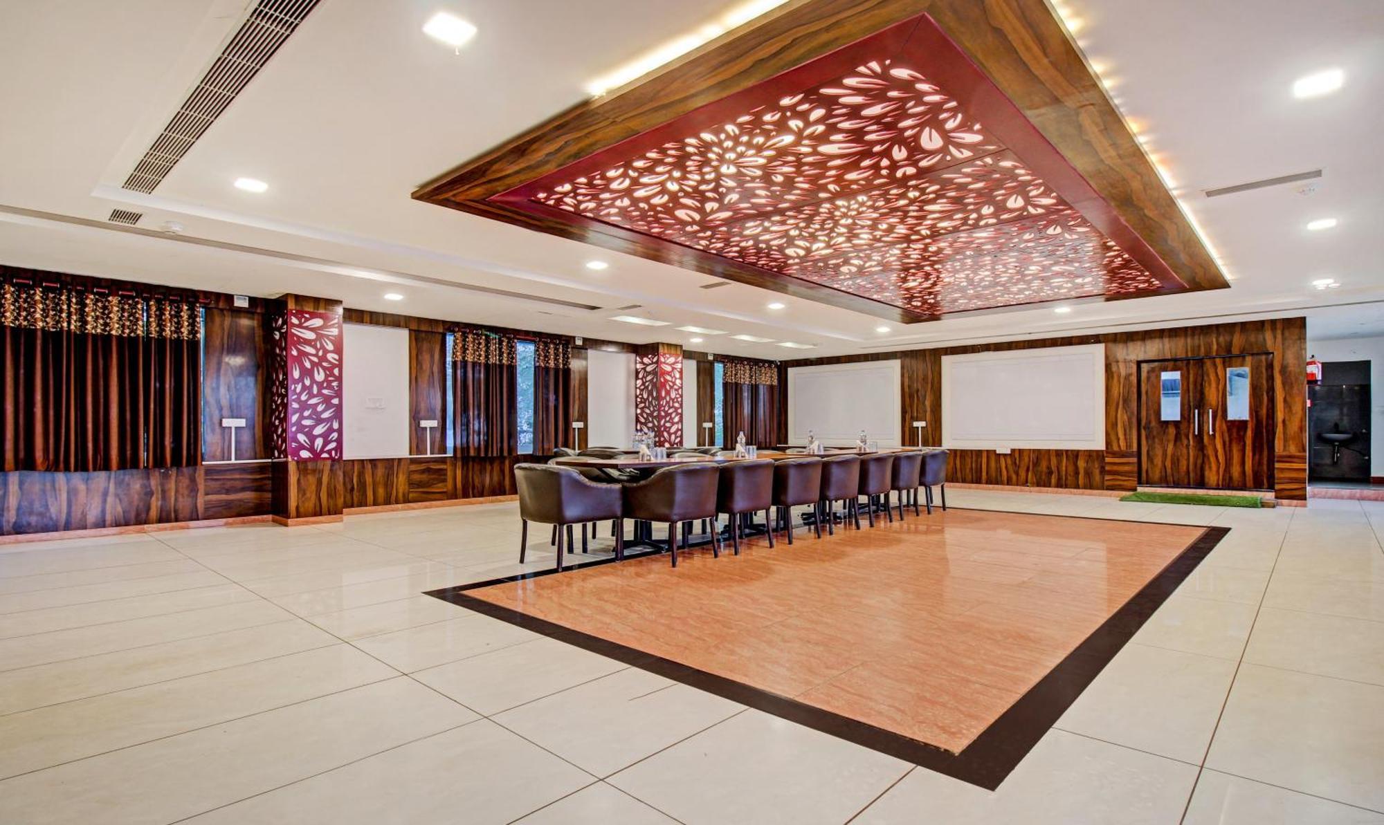 Treebo Silver Grand New Agreement Lucknow Extérieur photo