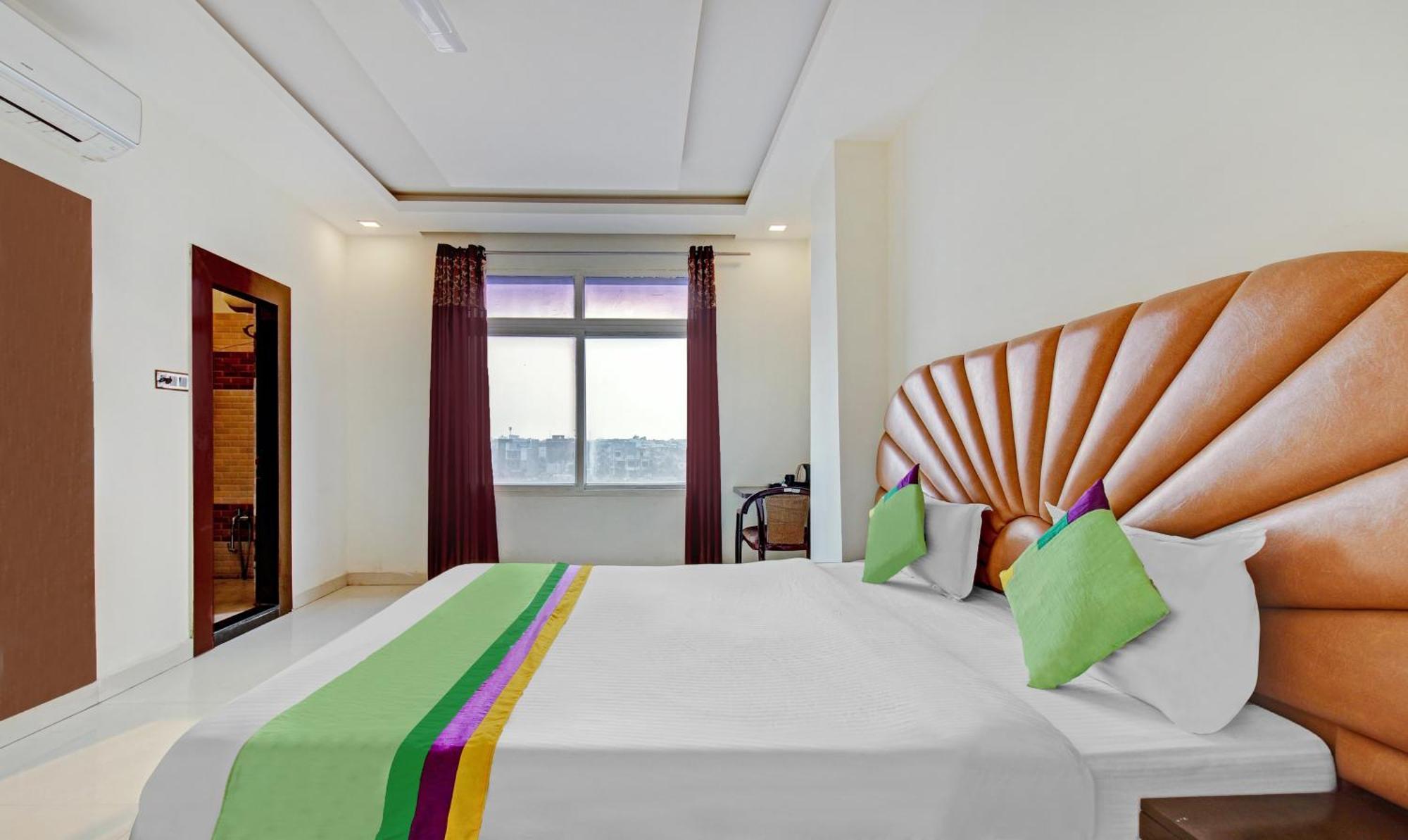 Treebo Silver Grand New Agreement Lucknow Extérieur photo