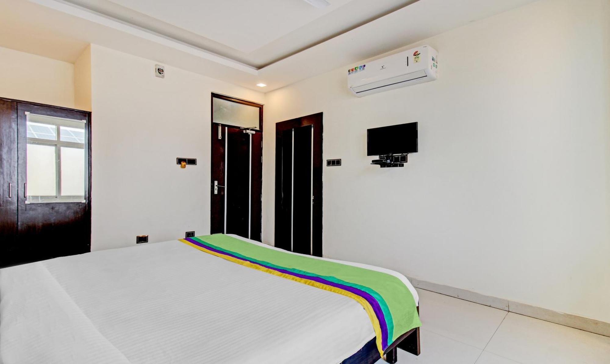 Treebo Silver Grand New Agreement Lucknow Extérieur photo
