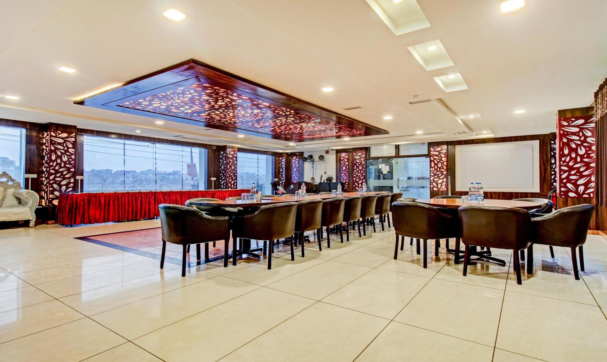 Treebo Silver Grand New Agreement Lucknow Extérieur photo