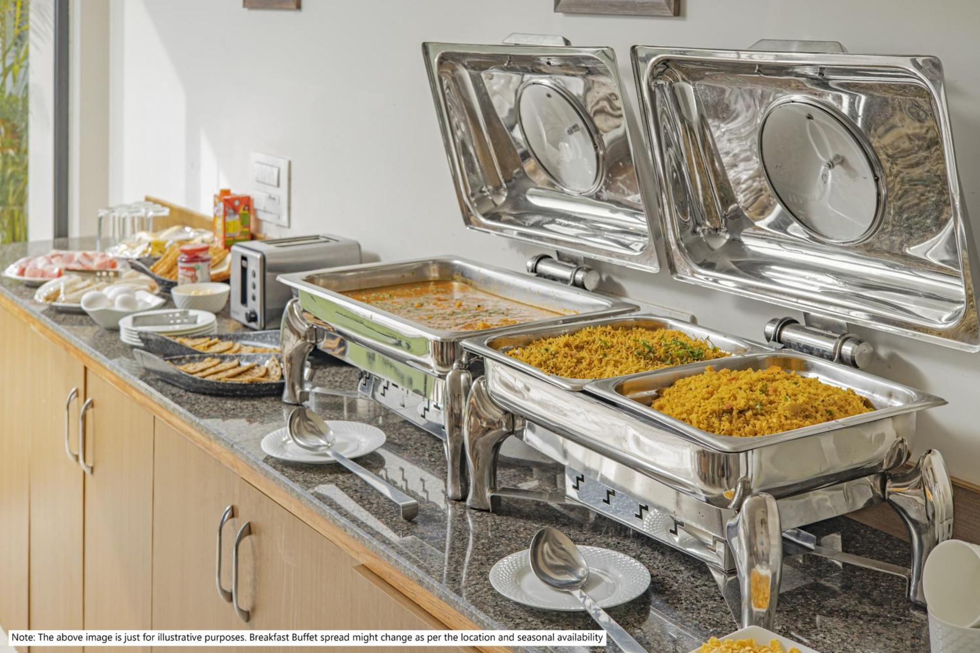 Treebo Silver Grand New Agreement Lucknow Extérieur photo